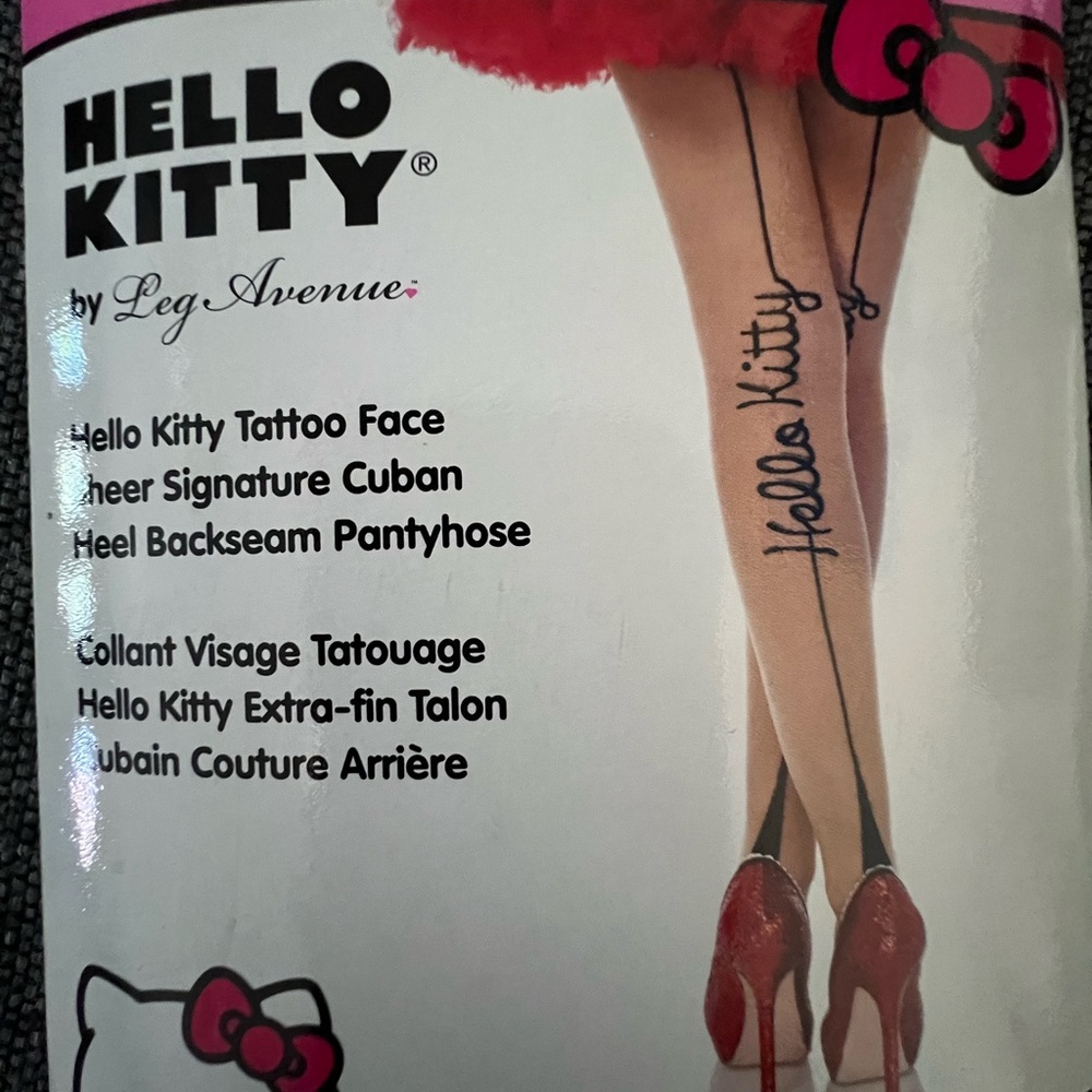 Hello Kitty pantyhose